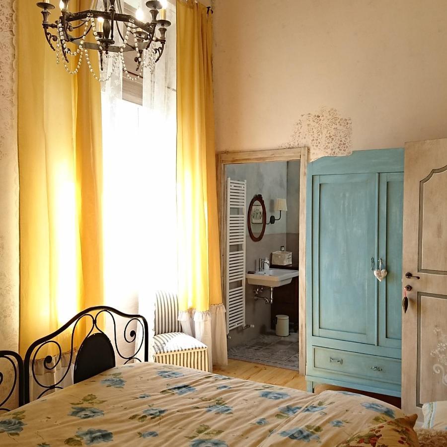 Due Principi E Una Fata Sestola Buitenkant foto