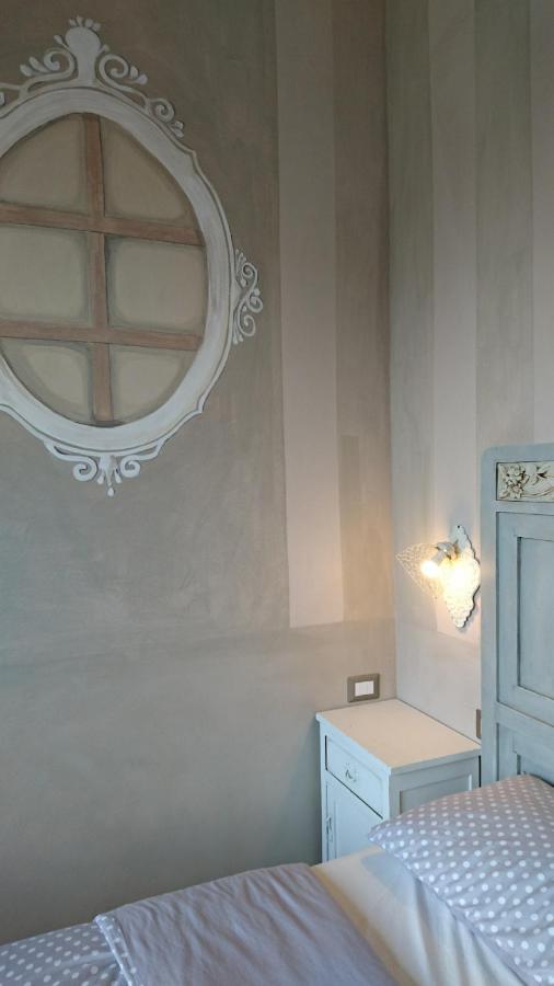 Due Principi E Una Fata Sestola Buitenkant foto